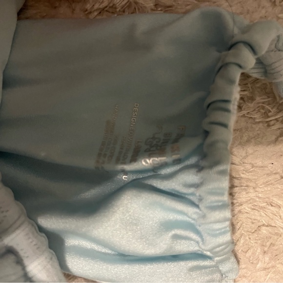 Frankie’s Bikinis - Picture 3 of 3